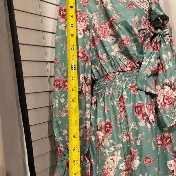 Front keyhole bow tie dress - Picture 7 of 7